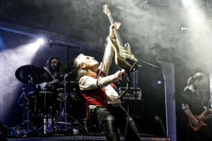 Supporting image for story: Former Gillan guitarist Bernie Tormé to play Bilston