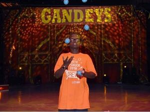 Supporting image for story: WATCH: Young juggler's gravity-defying skills bag circus show role