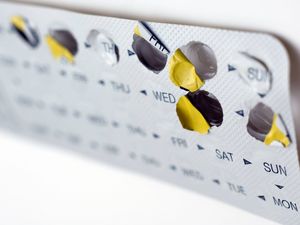 Supporting image for story: Mini pill linked to ‘elevated’ asthma attack risk among some women – study