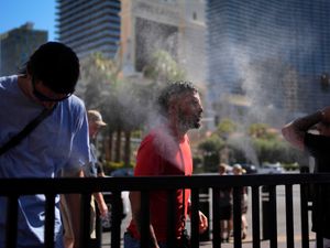 Supporting image for story: Las Vegas hits record fifth consecutive day of 115F or greater