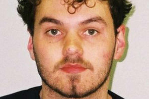 Supporting image for story: Eighth police worker handed misconduct notice over handling of Jamie Reynolds