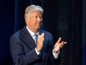 Supporting image for story: Former US megachurch pastor charged with child sex abuse