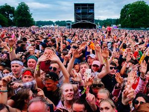 Supporting image for story: V Festival 2017: Revellers rock the weekend away in style - with pictures