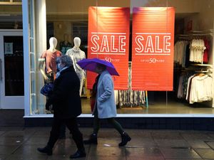 Supporting image for story: Retail spending bounces in December despite Omicron spread