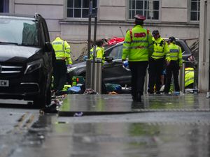 Supporting image for story: Met chief: Forces will more often have to release details about suspects earlier