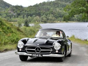 Supporting image for story: How to take better photos of your car
