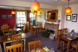 It was also good to see that the choice of beers has also come on a bit from the Hollybush's lager 'n' Tetley's days. Three real ales are on offer: Bombardier, Spitfire, or if you can handle it, Abbot Ale. There is also a fairly comprehensive wine list.