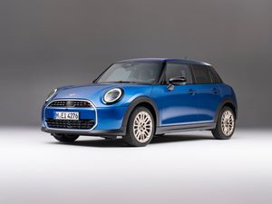 Supporting image for story: New Mini five-door adds more space and improved levels of comfort