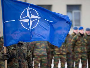 Supporting image for story: Turkey lifts objections to Sweden and Finland joining Nato