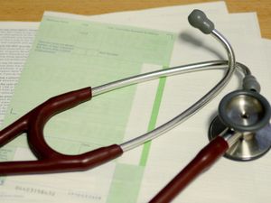 Supporting image for story: Physician associates being used as ‘substitutes’ for doctors – academic