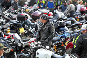 Supporting image for story: Motorcycle fans ride in for vintage and classic show in Craven Arms - with video