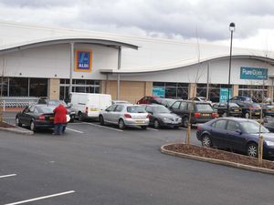 Supporting image for story: Arrest made after suspected shoplifting at Wolverhampton retail park store