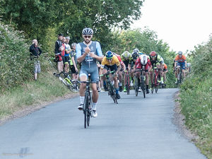 Supporting image for story: Jacob Tipper checks in and leaves his rivals trailing