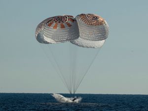 Supporting image for story: Four astronauts return to Earth after six months on space station