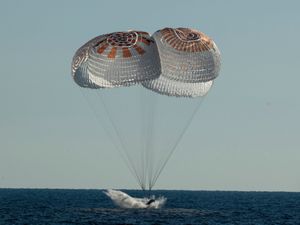 Supporting image for story: Four astronauts return to Earth after six months on space station