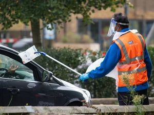 Supporting image for story: Three in 10 people with Covid-19 ‘cannot be reached by NHS Test and Trace’