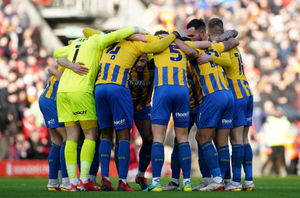 Shrewsbury Town huddle (PA)