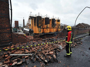 Supporting image for story: Factory boss says sorry after Oldbury blaze