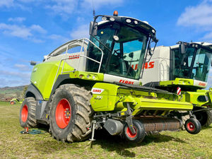  The Claas Jaguar 860 forager that sold for £126,500.