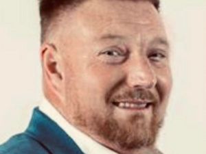 Supporting image for story: Financial advisors and mortgage brokers tell people "not to panic" after turbulent week