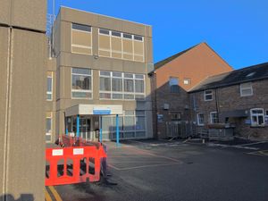 Supporting image for story: MP meets friends group over Ludlow's 'not fit for purpose' community hospital