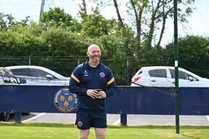 Supporting image for story: Dave Edwards: Shrewsbury surprising some ahead of potential tactical switch