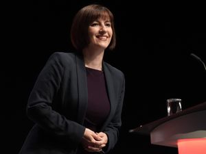 Supporting image for story: Students on ‘priority courses’ will receive maintenance grants, says Phillipson