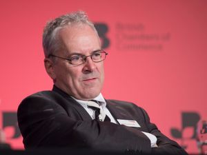 Supporting image for story: Rail minister Lord Hendy apologises for Euston letter