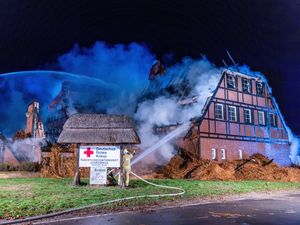 Supporting image for story: Fire destroys refugee shelter for Ukrainians in Germany