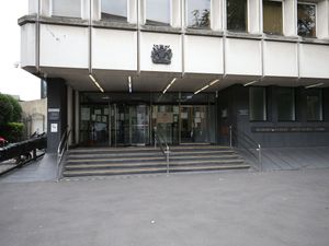 Supporting image for story: Celebrity osteopath under further police investigation after admitting voyeurism