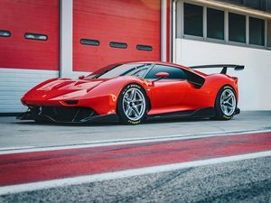Supporting image for story: Ferrari reveals one-off P80/C