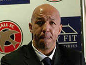 Supporting image for story: Talks held to tie Saddlers down