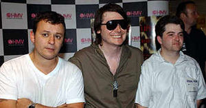 Supporting image for story: Manics heading for Wolverhampton gig