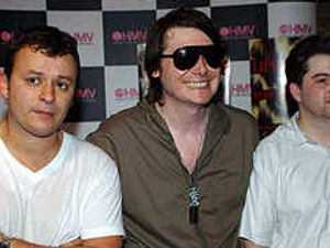 Supporting image for story: Manics heading for Wolverhampton gig