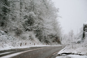 Snow near Much Wenlock