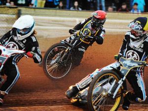 Supporting image for story: Ex-director thanks Heathens promoters