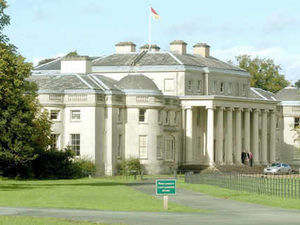 Supporting image for story: Move to make Shugborough mansion lightning-proof
