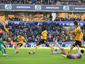 Supporting image for story: "I've got some difficult decisions" - Wolves boss set for selection dilemma