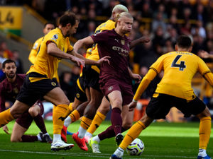 Supporting image for story: Is five at the back the way forward for Gary O’Neil’s Wolves pack?