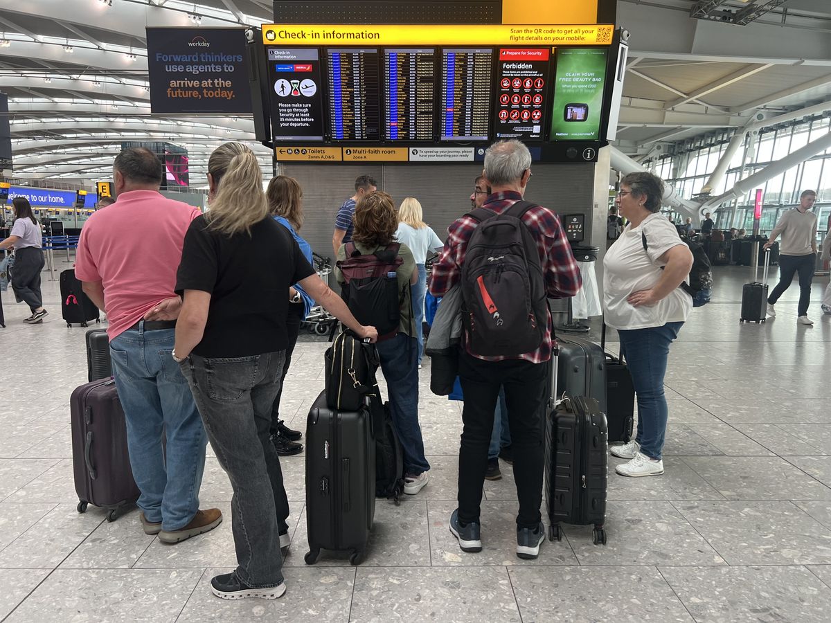 Heathrow’s annual earnings drop by more than a third Heathrow’s annual earnings drop by more than a third