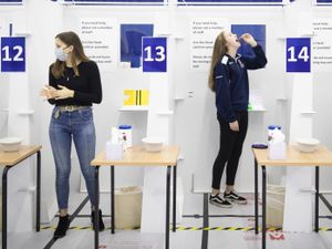 Supporting image for story: Universities should ‘move lessons online’ to protect students before Christmas