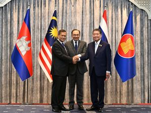 Supporting image for story: Thailand and Cambodia agree immediate and unconditional ceasefire – Malaysian PM