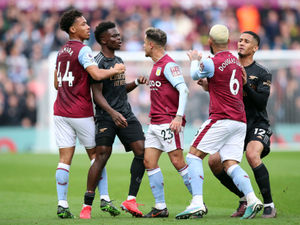 Supporting image for story: Aston Villa 2 Arsenal 4 - Report