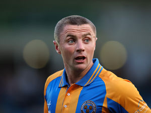 Supporting image for story: Paul Hurst reveals Shrewsbury came out on top amid Jordan Rossiter interest