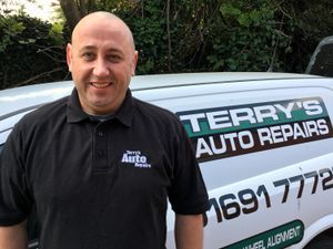 Supporting image for story: Close shave for pair to aid hospice funds