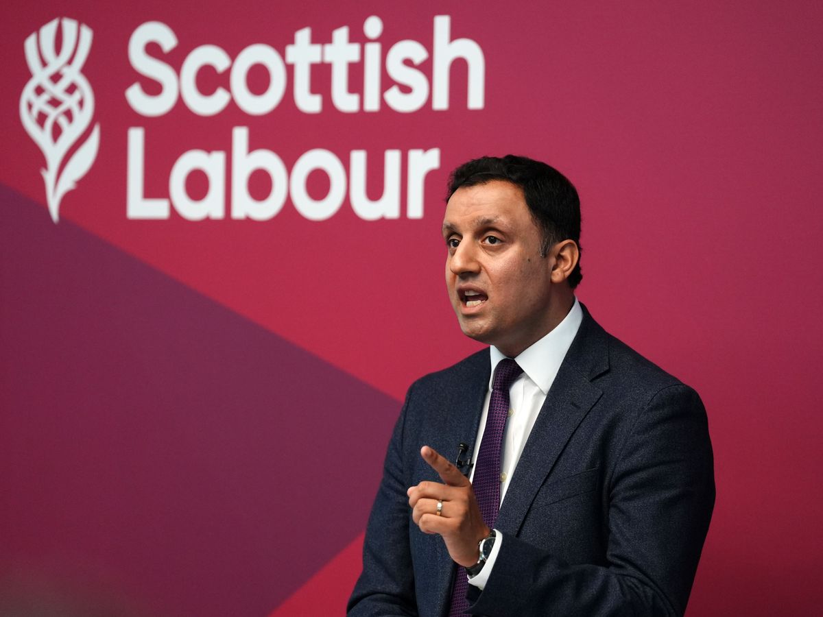 &lsquo;Underdog&rsquo; Sarwar challenges First Minister to series of election debates