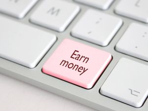 Supporting image for story: Influencers warned of the risks of promoting ‘get rich quick’ schemes