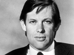 Supporting image for story: Journalist and diplomat Peter Jay dies at 87