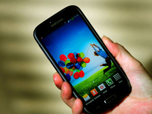 Supporting image for story: Families warned unexplained gifts could be sign of child abuse