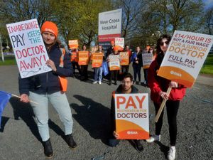 Supporting image for story: Government needs to start negotiations with junior doctors on a fair pay rise, says Black Country MP